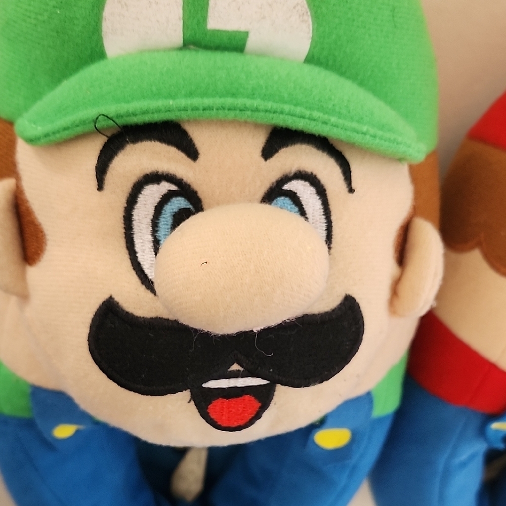 Nintendo Kids Mario and Luigi Slippers - Green and Red M13-1 - Picture 2 of 5